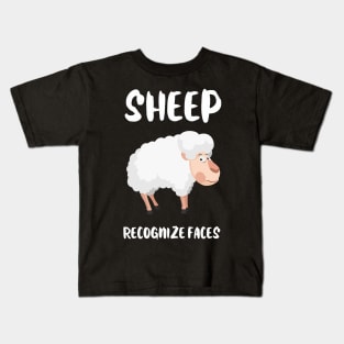 Sheep recognize Faces Animal Facts Kids T-Shirt